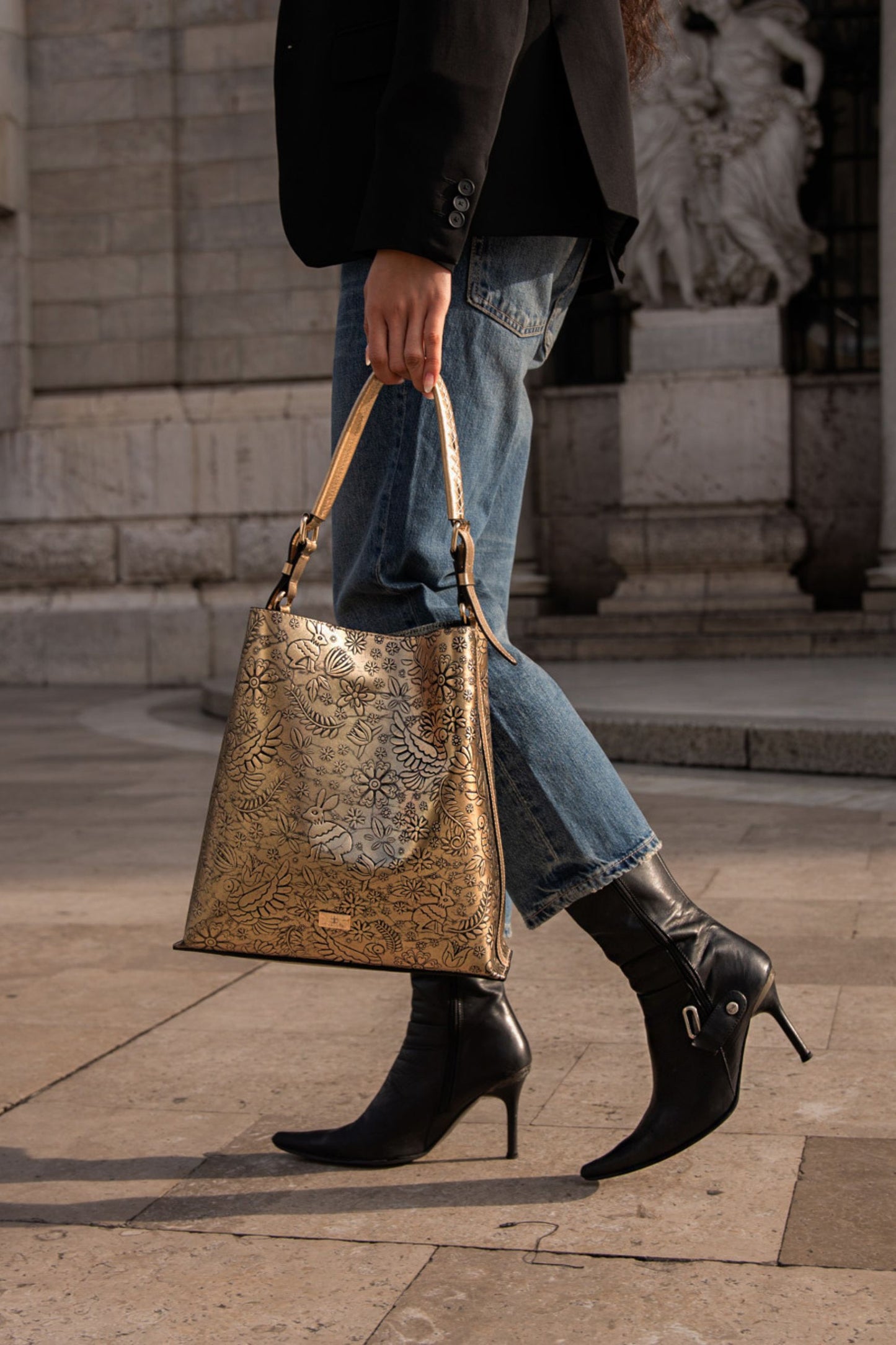 Liebre Gold Handbag